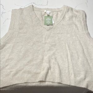 H&M Women's Beige V-Neck Sweater Vest